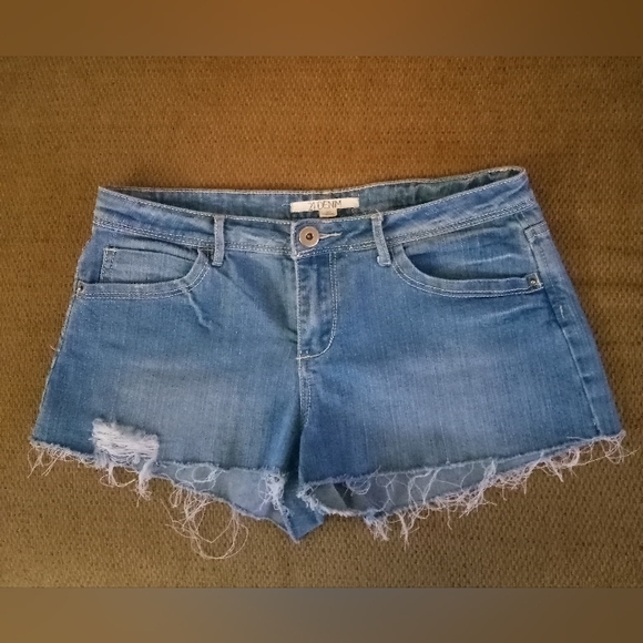 WOMENS SIZE 30 "21 DENIM" BUTTON ON WAIST ZIP-CROTCH SHORTS - Picture 3 of 4